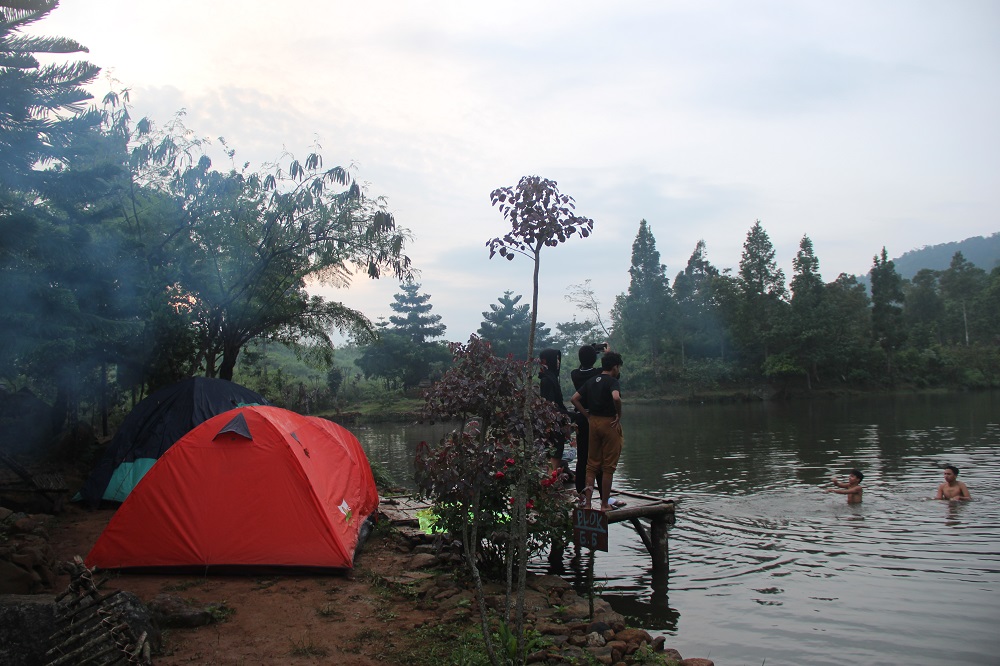 Curug Pakuan & Sunrise Gn. Batu Jonggol